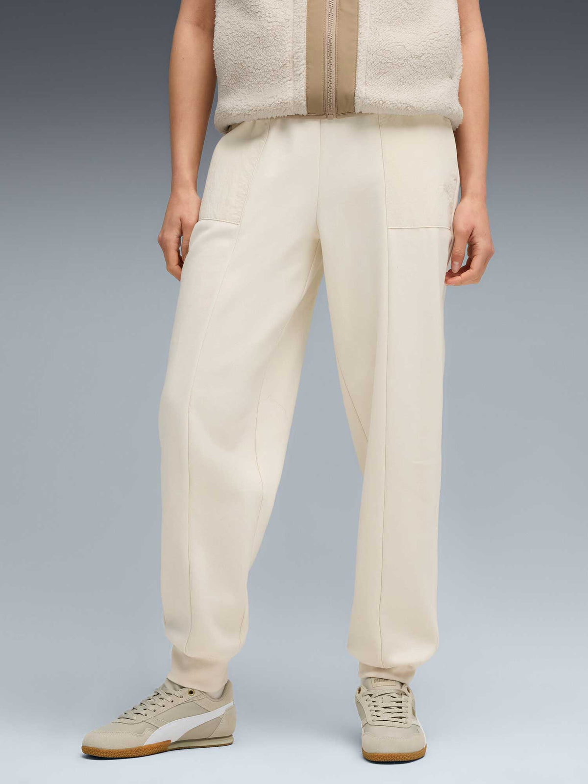 PUMA Спортно долнище HER Comfort High-Waist Sweatpants