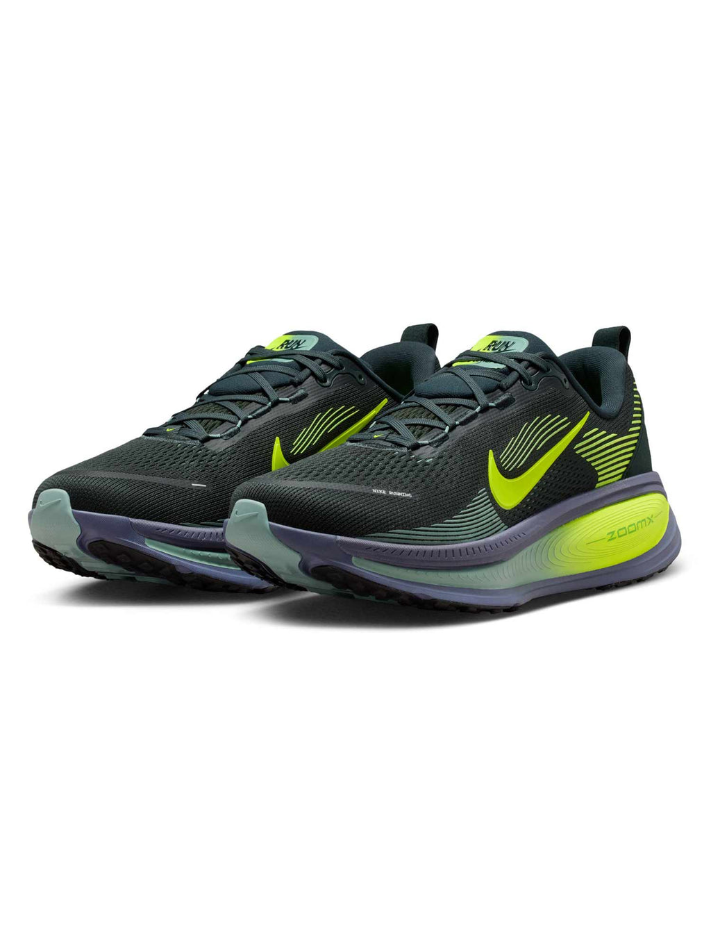 NIKE Обувки VOMERO 18
