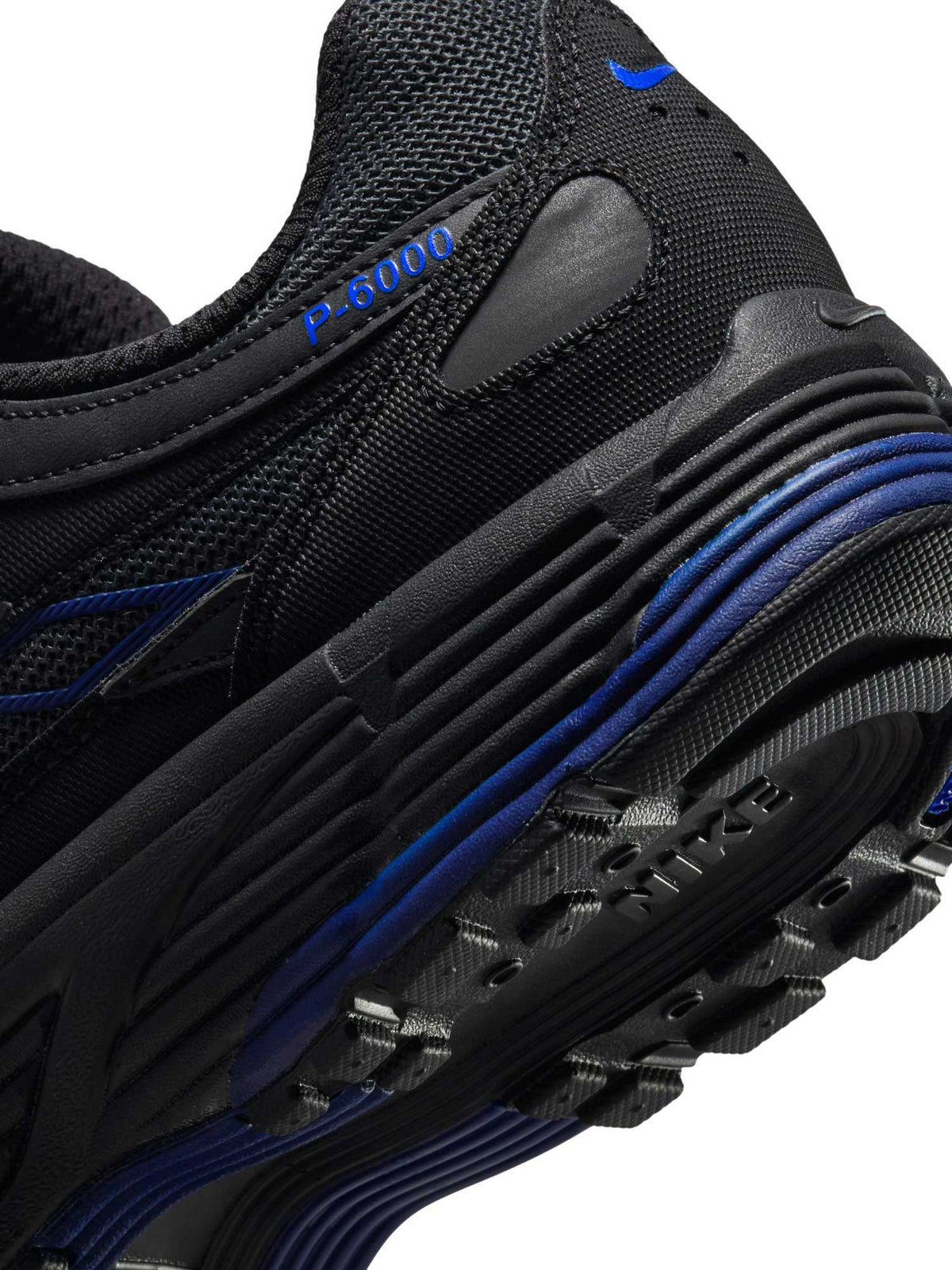 NIKE Обувки P-6000
