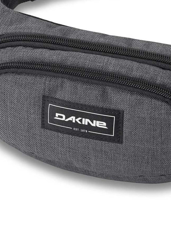 DAKINE Чанта за кръст HIP PACK