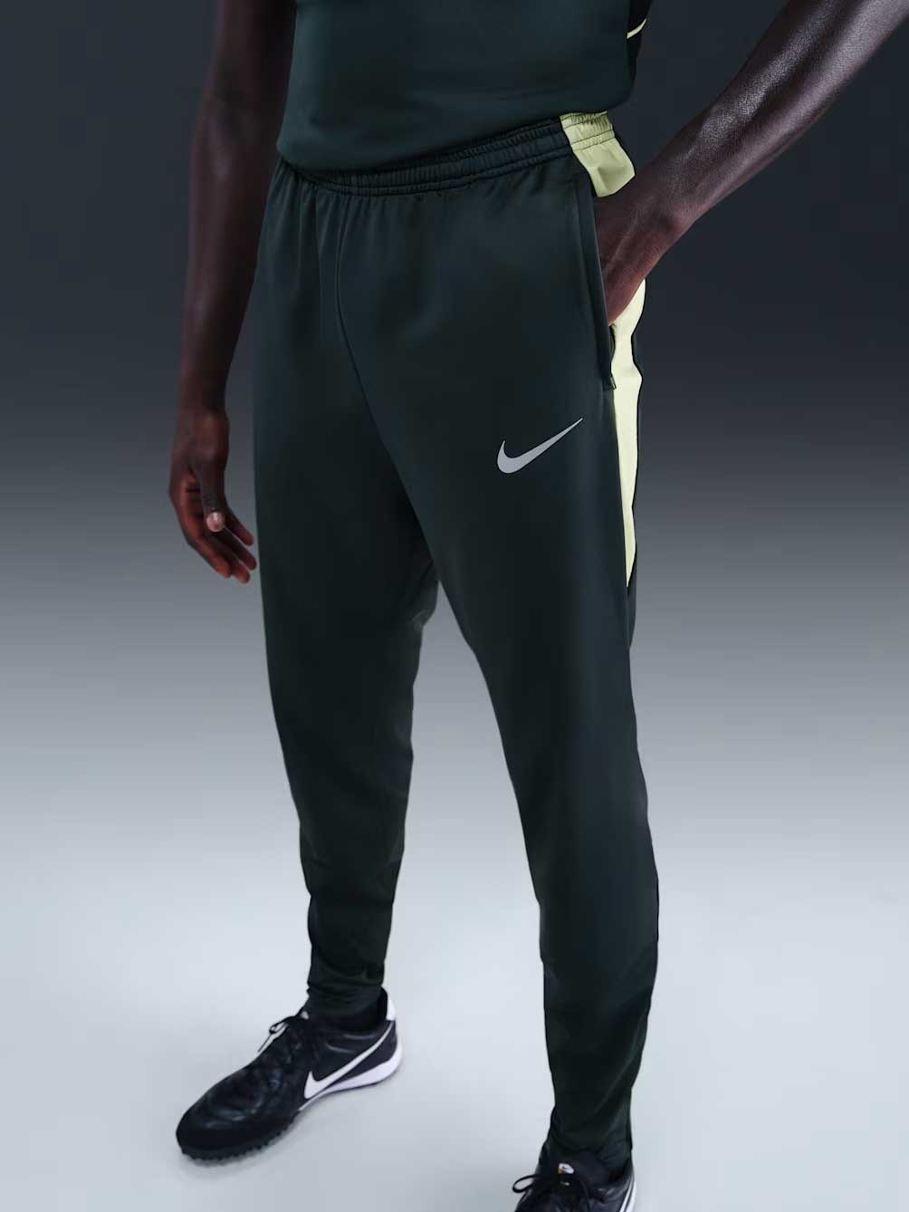 NIKE Спортно долнище Nike Strike Mens Therma-FIT S
