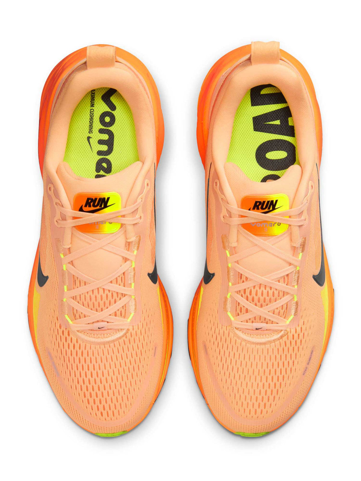 NIKE Обувки VOMERO 18