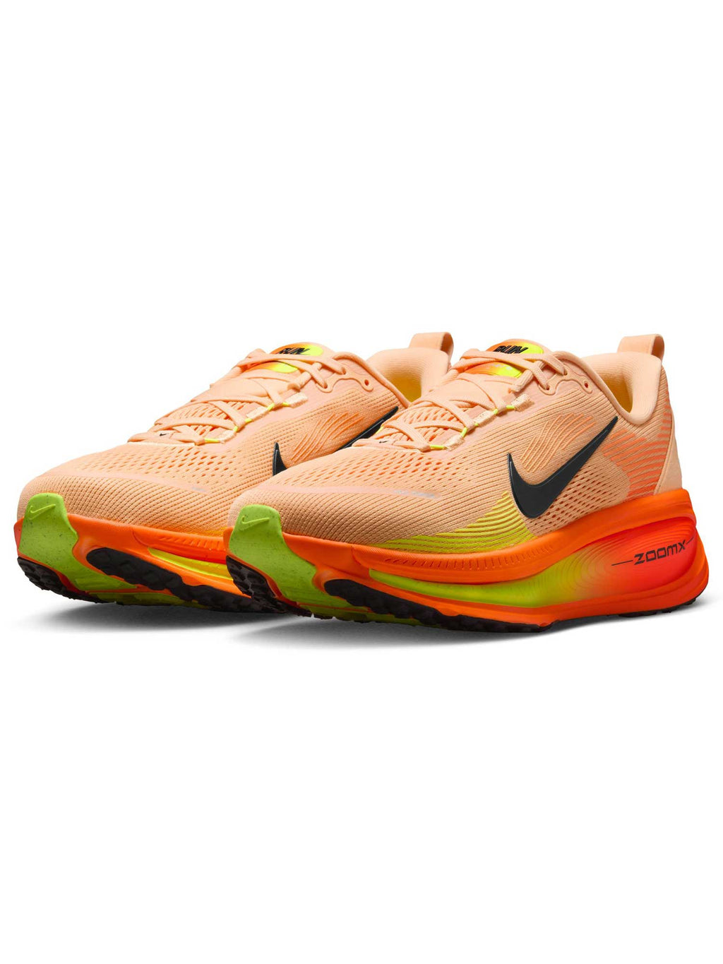 NIKE Обувки VOMERO 18